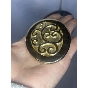 90s Vintage Motion East Gold Tone Sweater Clip / Scarf Clip – Decorative Scroll
